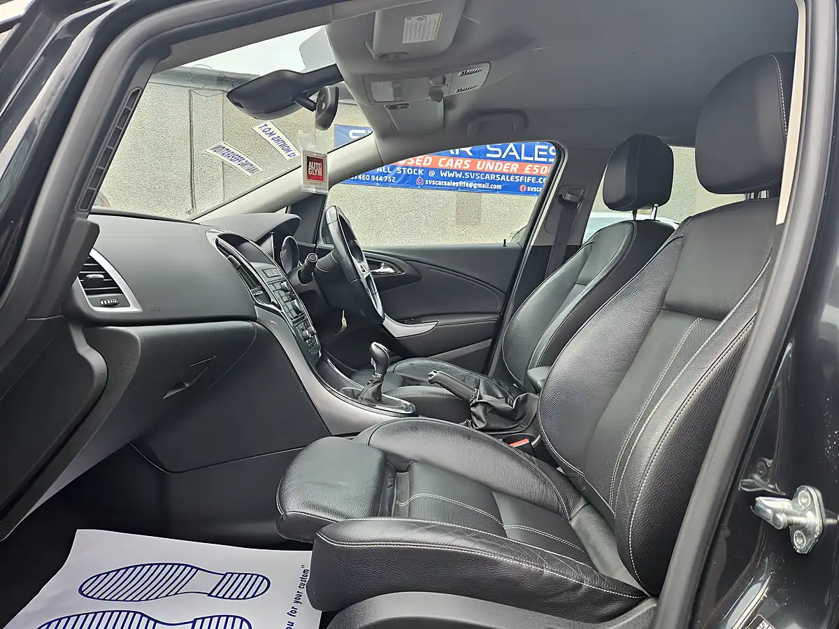 Used 2014 Vauxhall Astra Elite Black - Interior and Exterior details 12
