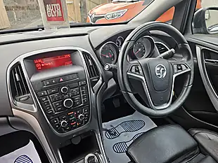 Used 2014 Vauxhall Astra Elite Black - Interior and Exterior details 13