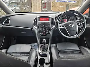Used 2014 Vauxhall Astra Elite Black - Interior and Exterior details 15