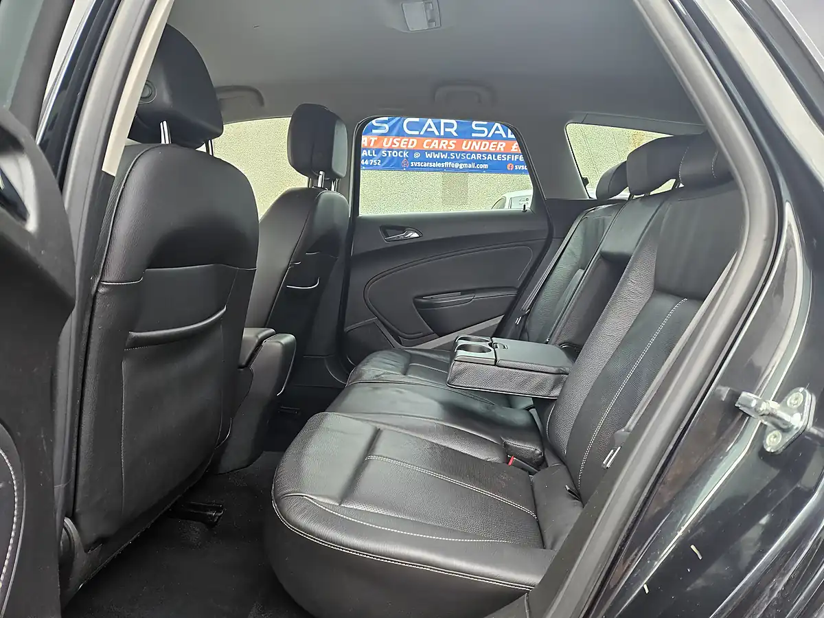 Used 2014 Vauxhall Astra Elite Black - Interior and Exterior details 18