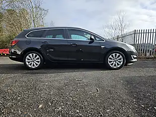 Used 2014 Vauxhall Astra Elite Black - Interior and Exterior details 6