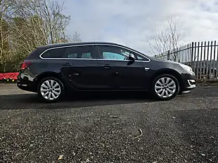 Used 2014 Vauxhall Astra Elite Black - Interior and Exterior details 9