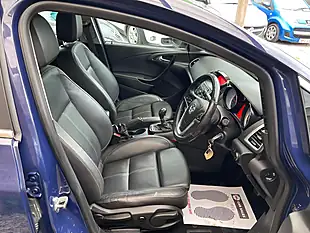 Used 2014 Vauxhall Astra Elite Blue - Interior and Exterior details 10
