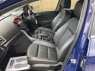 Used 2014 Vauxhall Astra Elite Blue - Interior and Exterior details 11