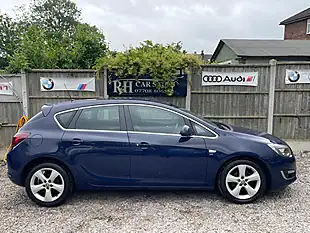Used 2014 Vauxhall Astra Elite Blue - Interior and Exterior details 12