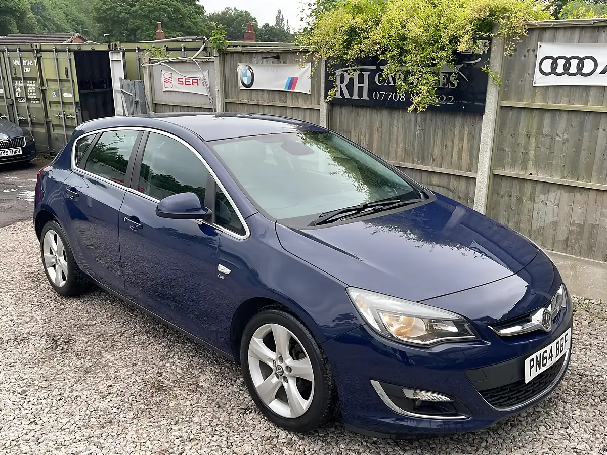 Used 2014 Vauxhall Astra Elite Blue - Interior and Exterior details 2