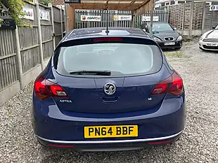 Used 2014 Vauxhall Astra Elite Blue - Interior and Exterior details 8