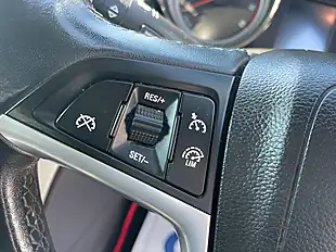 Used 2014 Vauxhall Astra Elite Blue - Interior and Exterior details 14
