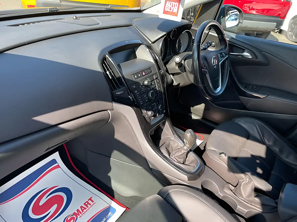 Used 2014 Vauxhall Astra Elite Blue - Interior and Exterior details 18