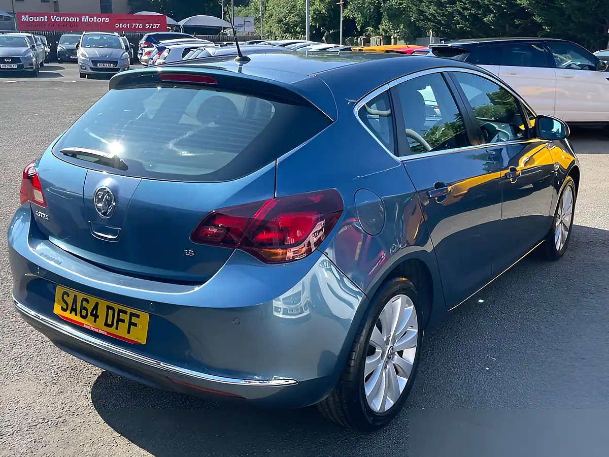 Used 2014 Vauxhall Astra Elite Blue - Interior and Exterior details 6