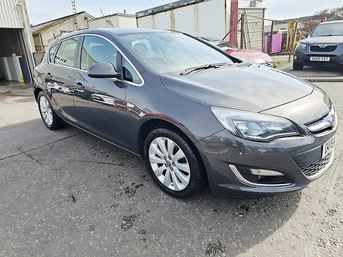 Used 2014 Vauxhall Astra Elite Grey - Interior and Exterior details 2