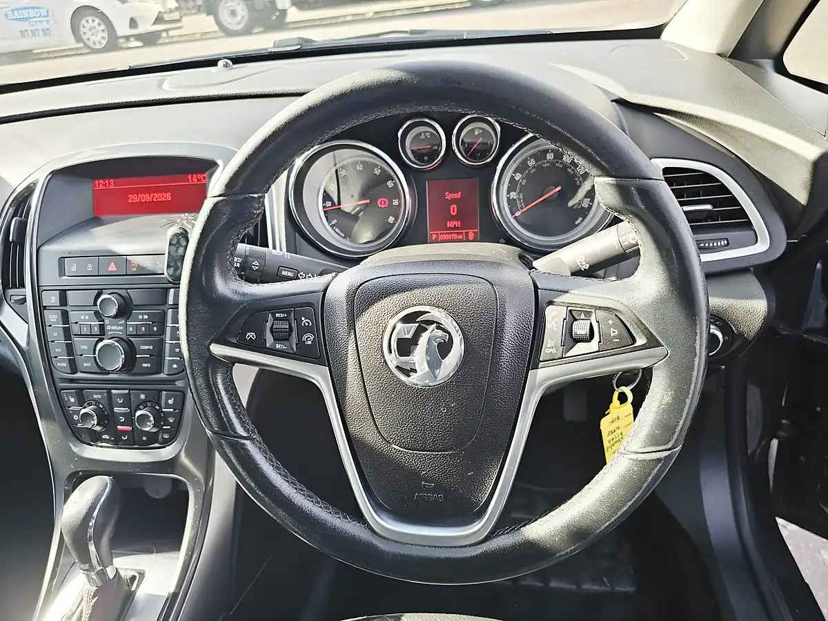 Used 2014 Vauxhall Astra Elite Grey - Interior and Exterior details 13
