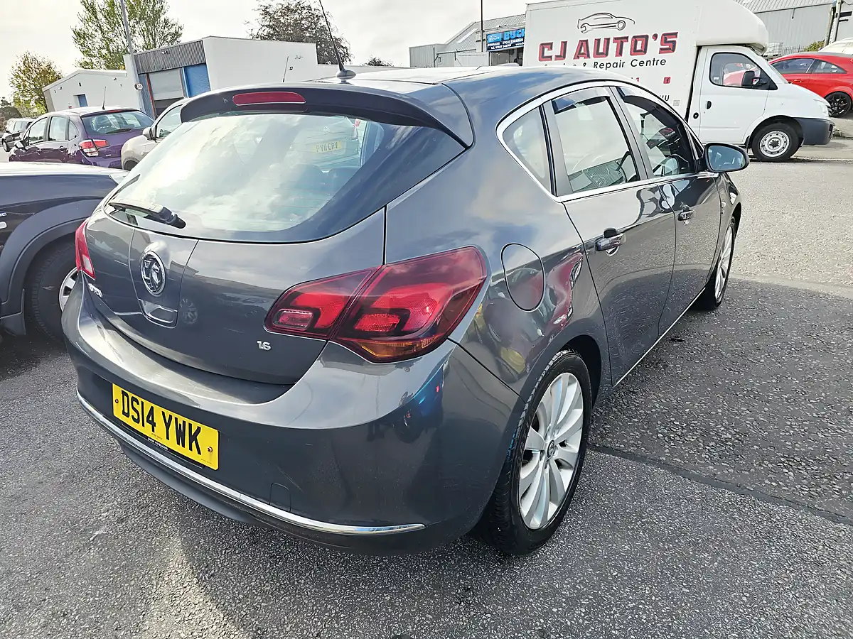 Used 2014 Vauxhall Astra Elite Grey - Interior and Exterior details 3