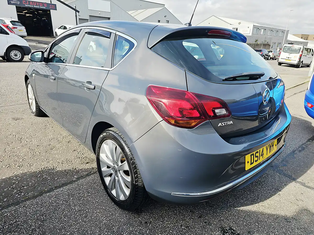 Used 2014 Vauxhall Astra Elite Grey - Interior and Exterior details 5