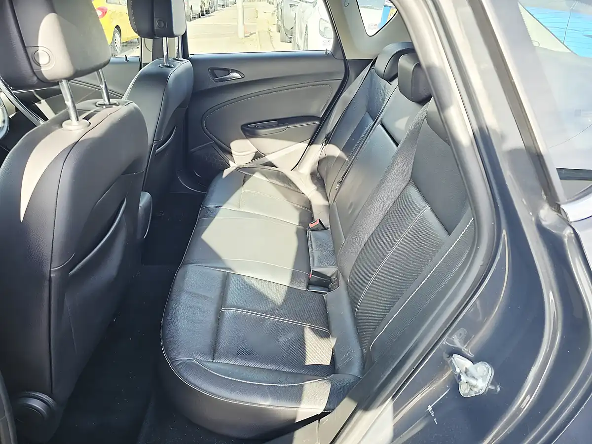 Used 2014 Vauxhall Astra Elite Grey - Interior and Exterior details 8