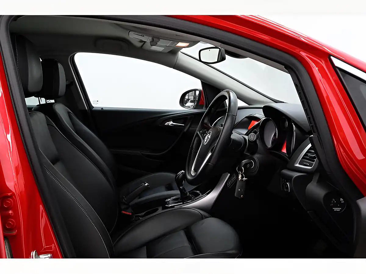 Used 2014 Vauxhall Astra Elite Red - Interior and Exterior details 11