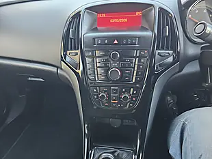 Used 2014 Vauxhall Astra Elite Red - Interior and Exterior details 13