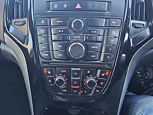 Used 2014 Vauxhall Astra Elite Red - Interior and Exterior details 14