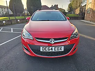 Used 2014 Vauxhall Astra Elite Red - Interior and Exterior details 2