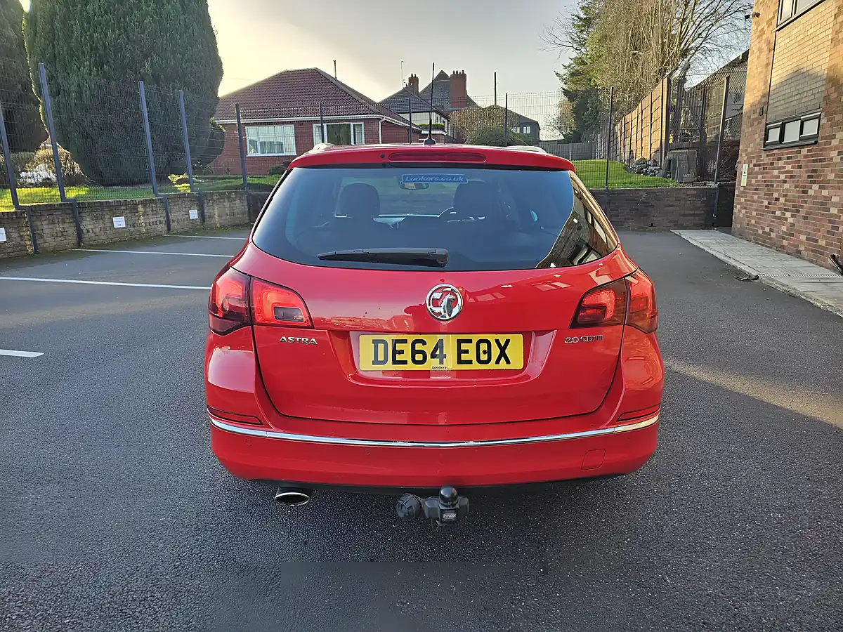 Used 2014 Vauxhall Astra Elite Red - Interior and Exterior details 8