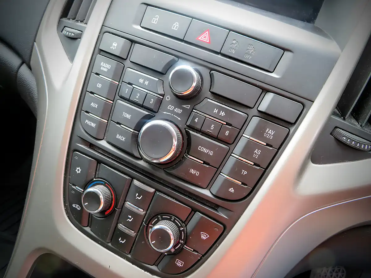 Used 2014 Vauxhall Astra Energy Black - Interior and Exterior details 13