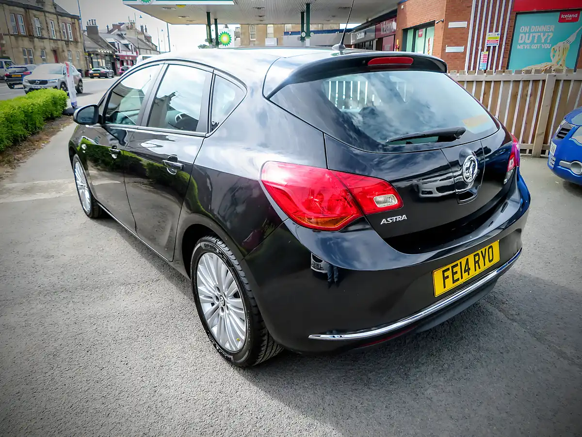 Used 2014 Vauxhall Astra Energy Black - Interior and Exterior details 5