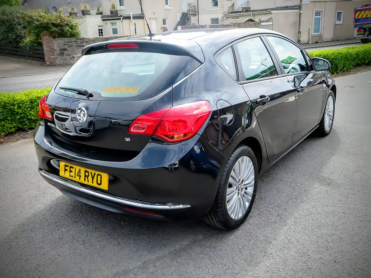 Used 2014 Vauxhall Astra Energy Black - Interior and Exterior details 7