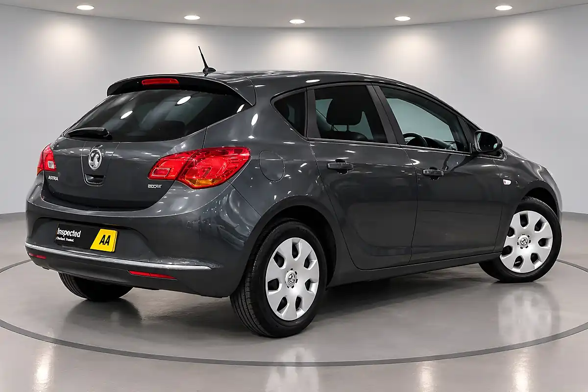 Used 2014 Vauxhall Astra Es Grey - Interior and Exterior details 10