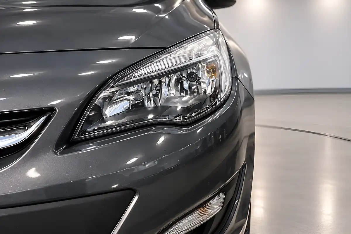 Used 2014 Vauxhall Astra Es Grey - Interior and Exterior details 5