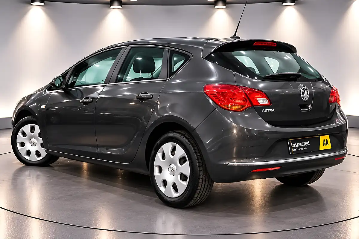 Used 2014 Vauxhall Astra Es Grey - Interior and Exterior details 10