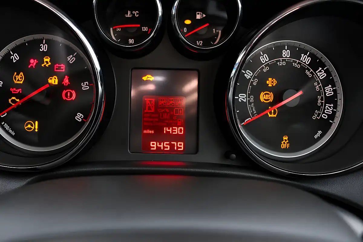 Used 2014 Vauxhall Astra Es Grey - Interior and Exterior details 12