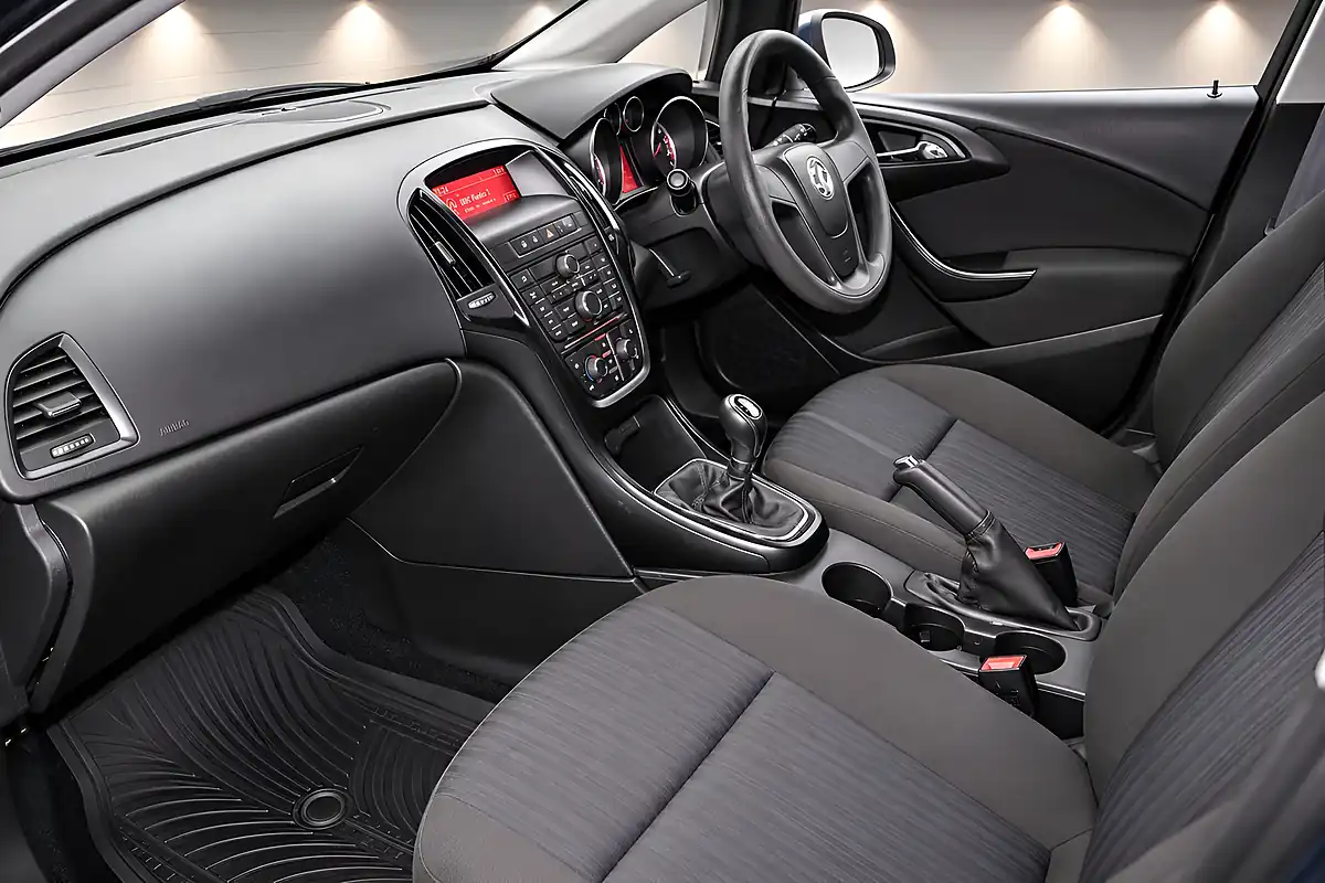 Used 2014 Vauxhall Astra Es Grey - Interior and Exterior details 18