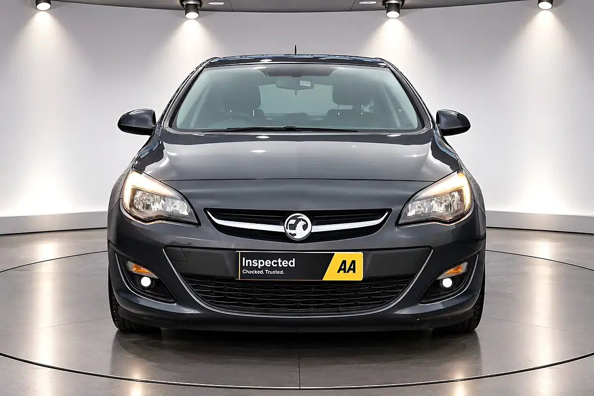 Used 2014 Vauxhall Astra Es Grey - Interior and Exterior details 2