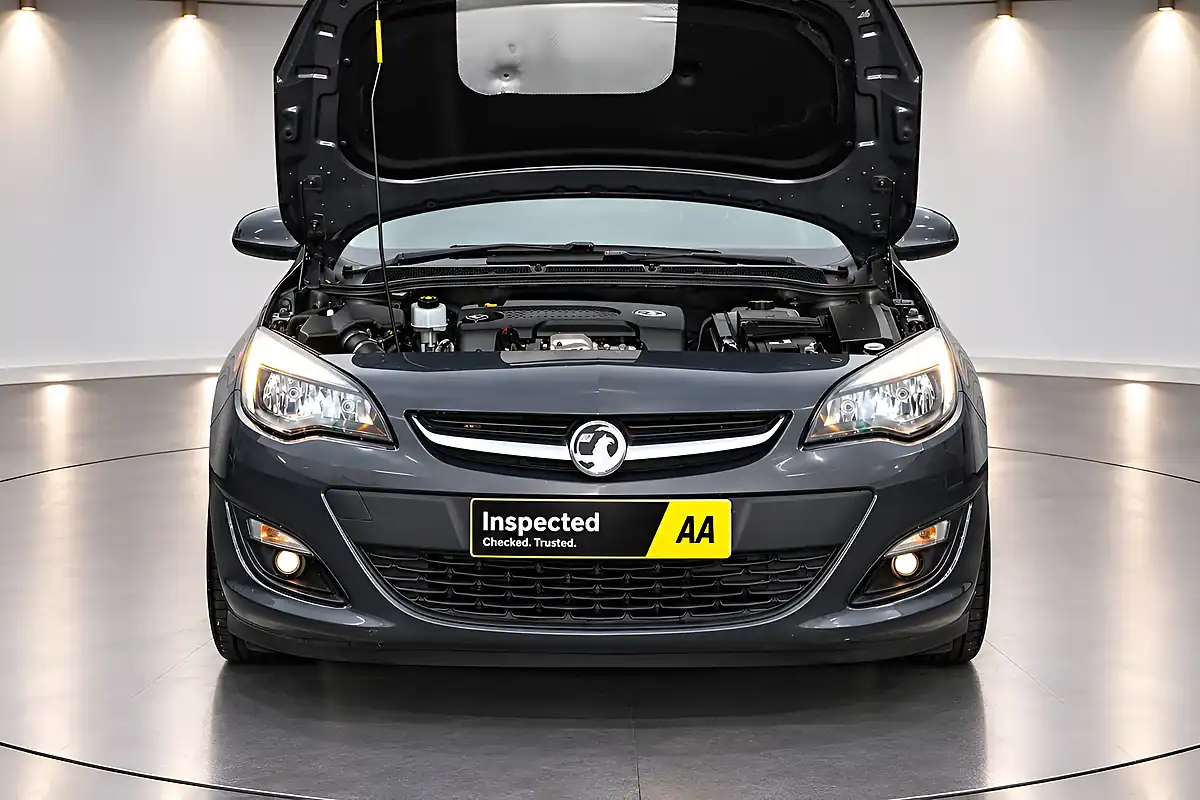 Used 2014 Vauxhall Astra Es Grey - Interior and Exterior details 4