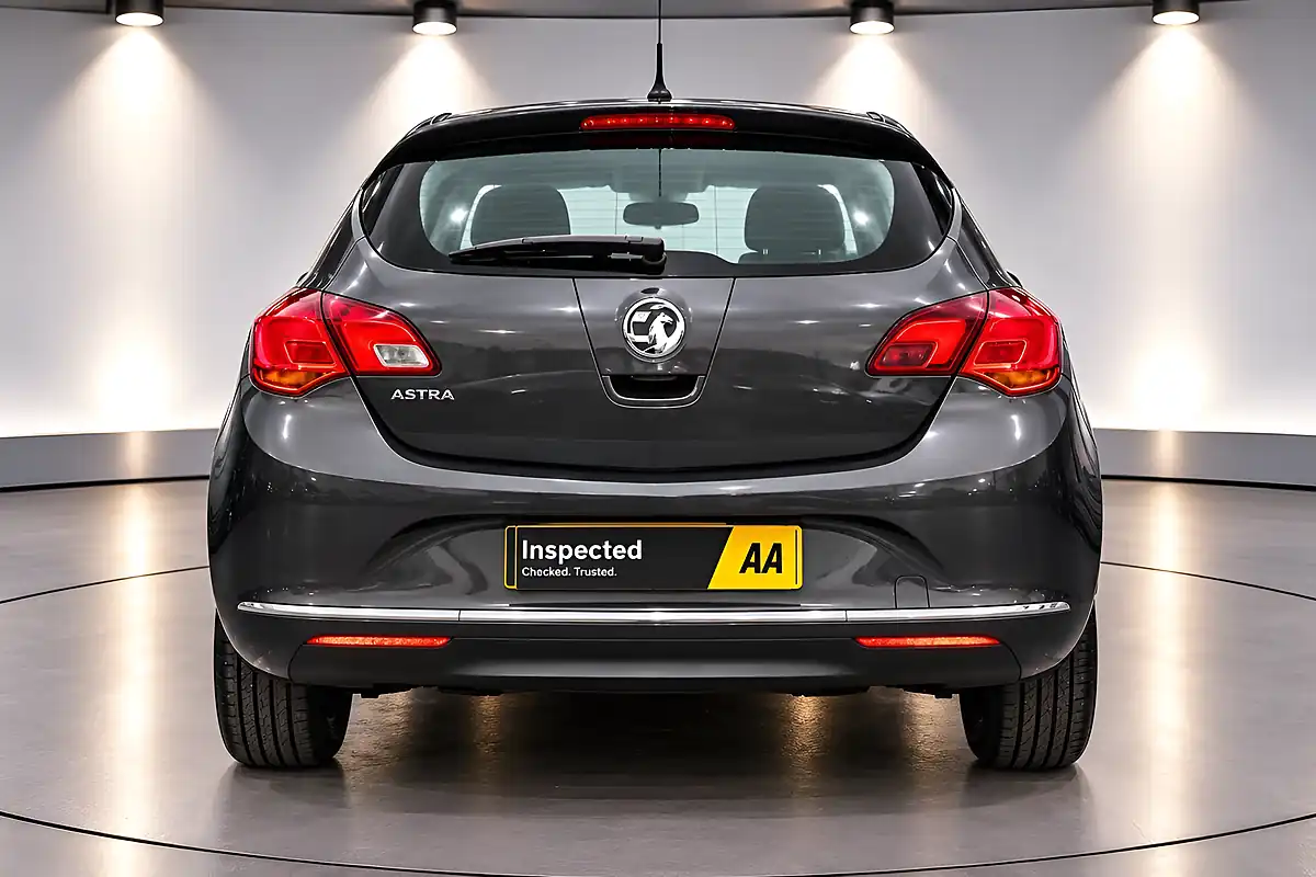 Used 2014 Vauxhall Astra Es Grey - Interior and Exterior details 8