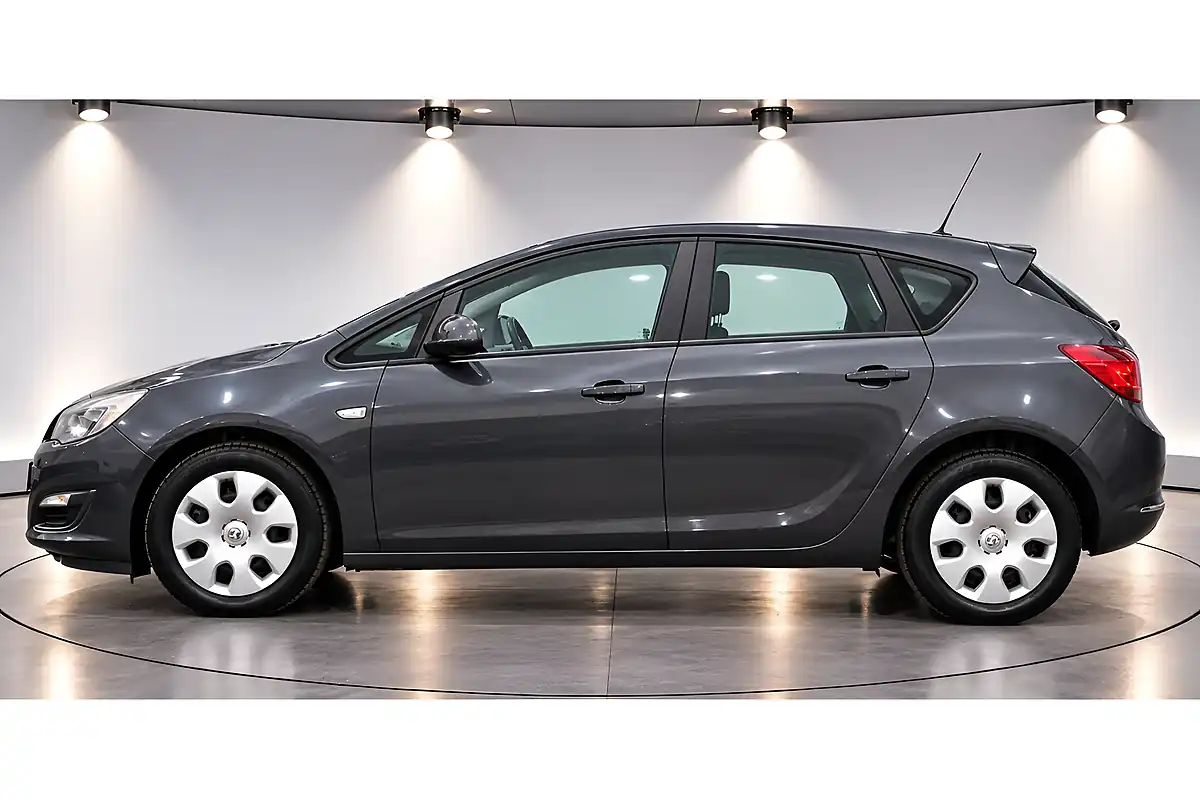 Used 2014 Vauxhall Astra Es Grey - Interior and Exterior details 9