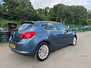 Used 2014 Vauxhall Astra Excite Blue - Interior and Exterior details 7