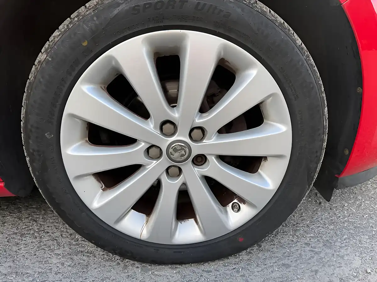 Used 2014 Vauxhall Astra Excite Red - Interior and Exterior details 10