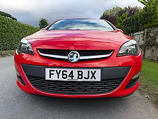 Used 2014 Vauxhall Astra Excite Red - Interior and Exterior details 2