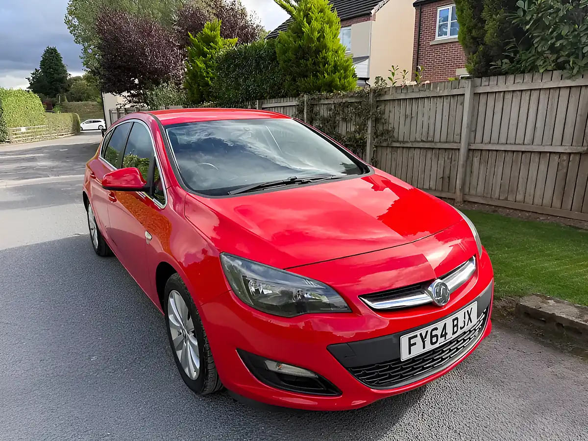 Used 2014 Vauxhall Astra Excite Red - Interior and Exterior details 20