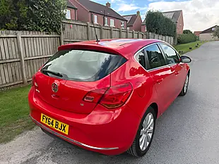 Used 2014 Vauxhall Astra Excite Red - Interior and Exterior details 5