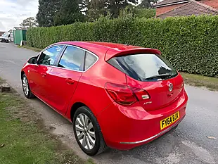 Used 2014 Vauxhall Astra Excite Red - Interior and Exterior details 7