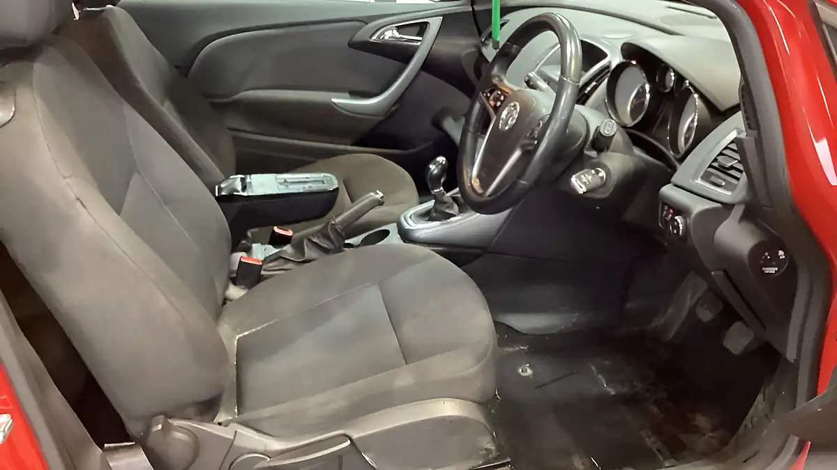 Used 2014 Vauxhall Astra Gtc Limited Edition Red - Interior and Exterior details 10