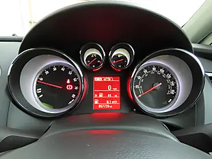 Used 2014 Vauxhall Astra Gtc Sport White - Interior and Exterior details 9