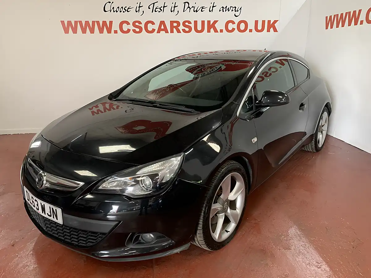 Used 2014 Vauxhall Astra Gtc Sri Black - Interior and Exterior details 4