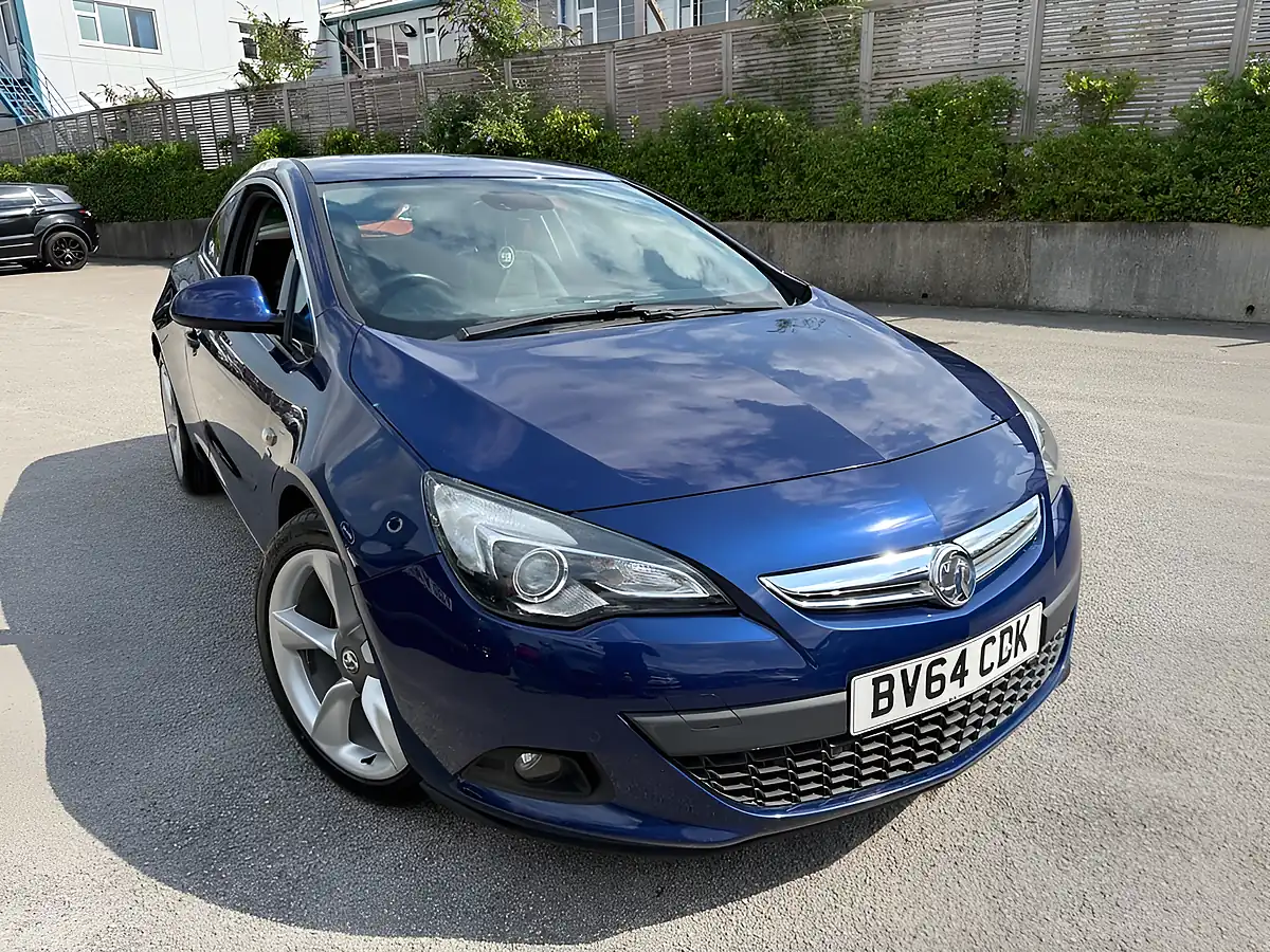 Used 2014 Vauxhall Astra Gtc Sri Blue - Interior and Exterior details 10