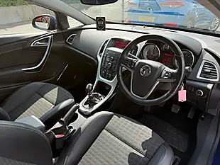 Used 2014 Vauxhall Astra Gtc Sri Blue - Interior and Exterior details 11