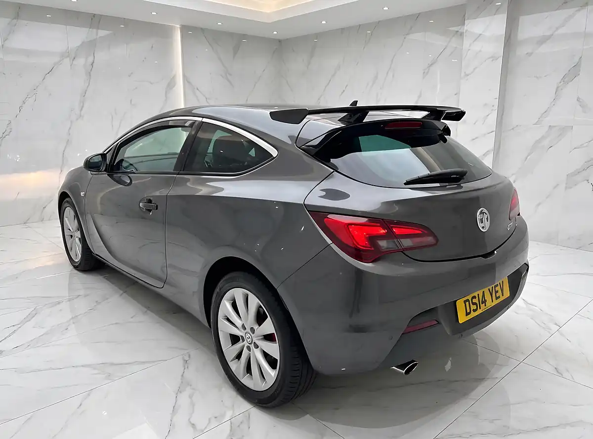 Used 2014 Vauxhall Astra Gtc Sri Grey - Interior and Exterior details 5