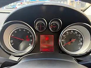 Used 2014 Vauxhall Astra Gtc Sri Red - Interior and Exterior details 15