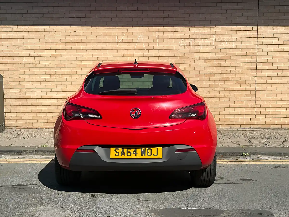 Used 2014 Vauxhall Astra Gtc Sri Red - Interior and Exterior details 2
